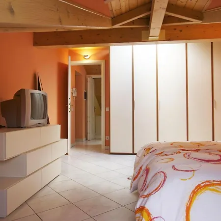 Apartment Arcobaleno *